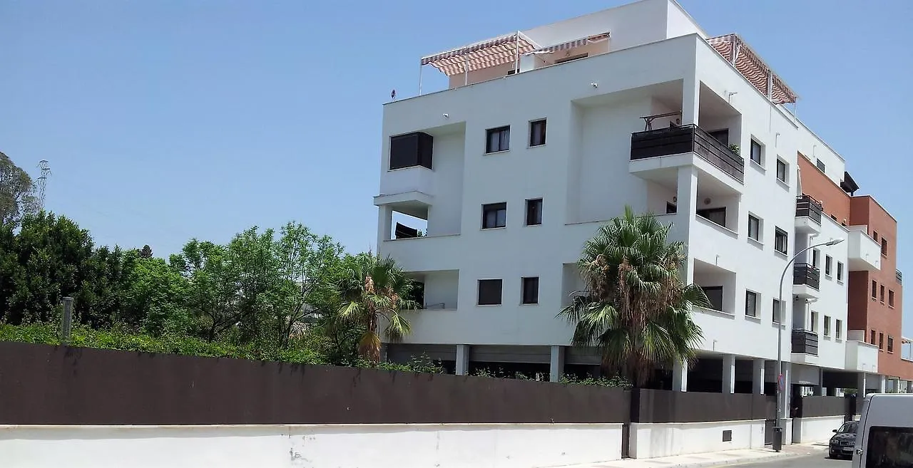 Apartamento Con Terraza A 5 Min Playa Rincon de la Victoria Spain
