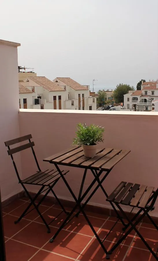 Apartamento Con Terraza A 5 Min Playa Rincon de la Victoria