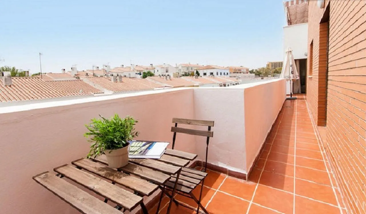 Apartamento Con Terraza A 5 Min Playa Rincon de la Victoria