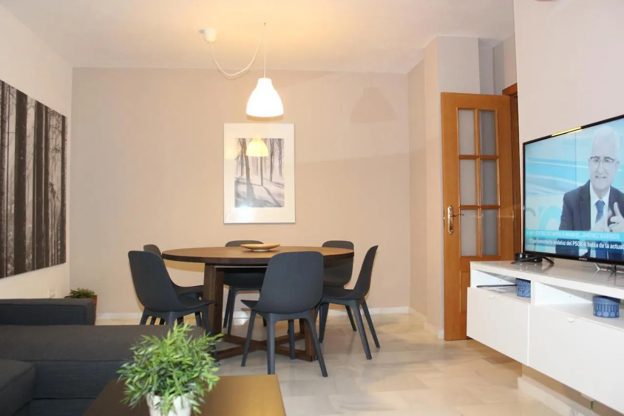 Apartamento Con Terraza A 5 Min Playa Rincon de la Victoria